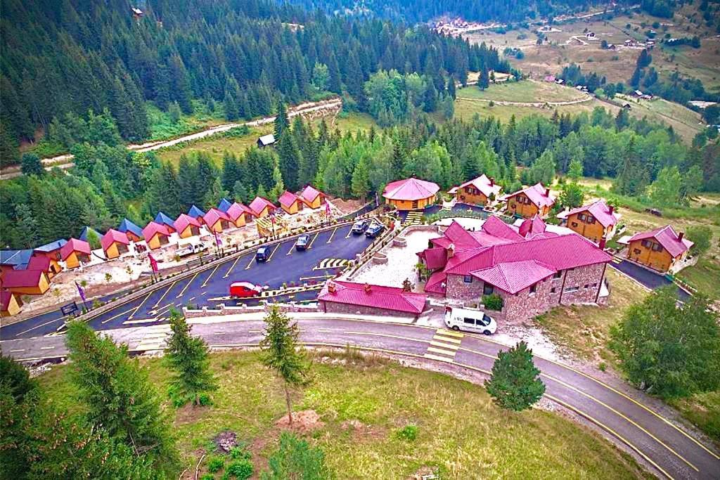 Malesia Eko Resort Peja Exteriör bild