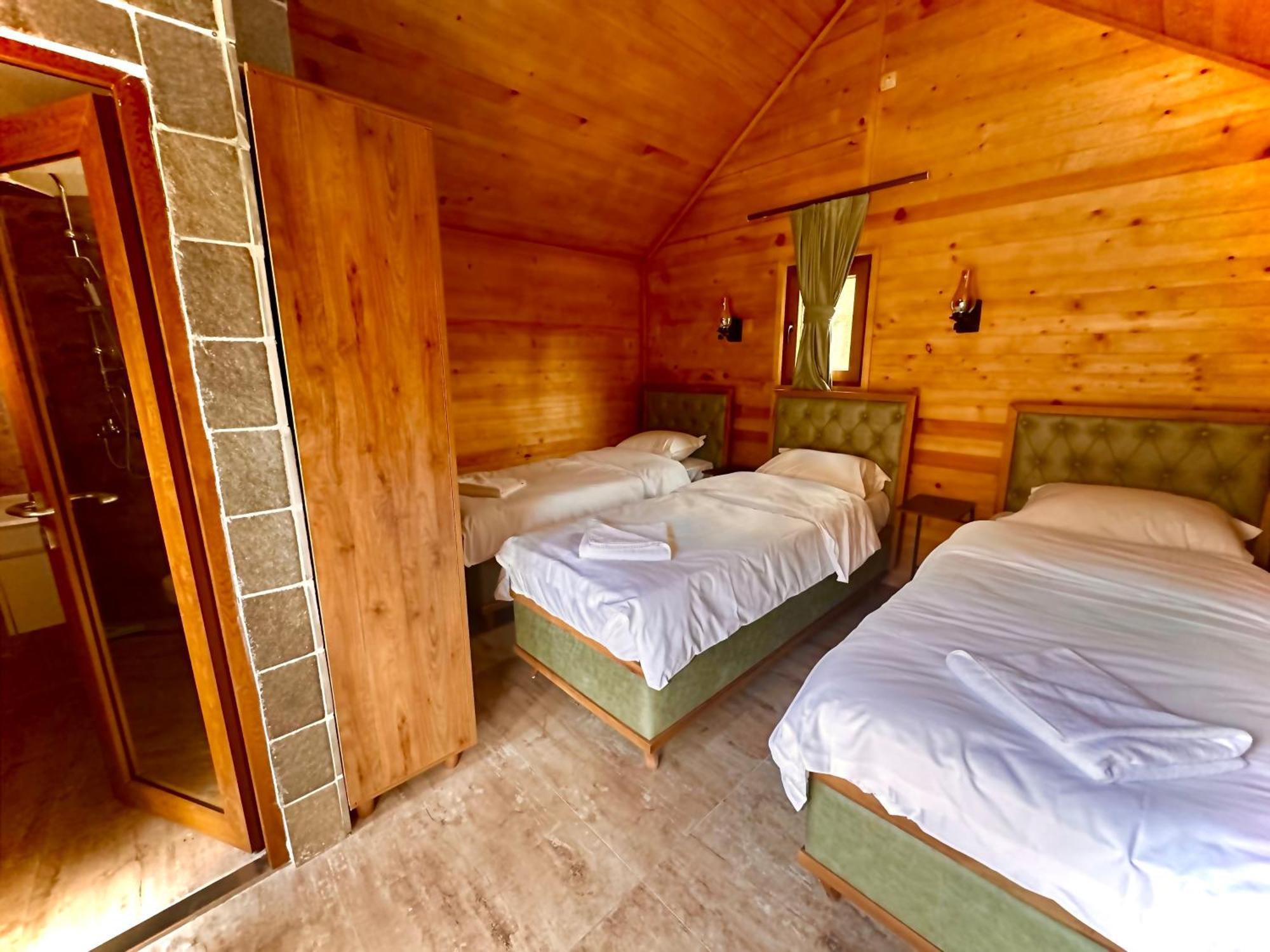 Malesia Eko Resort Peja Exteriör bild