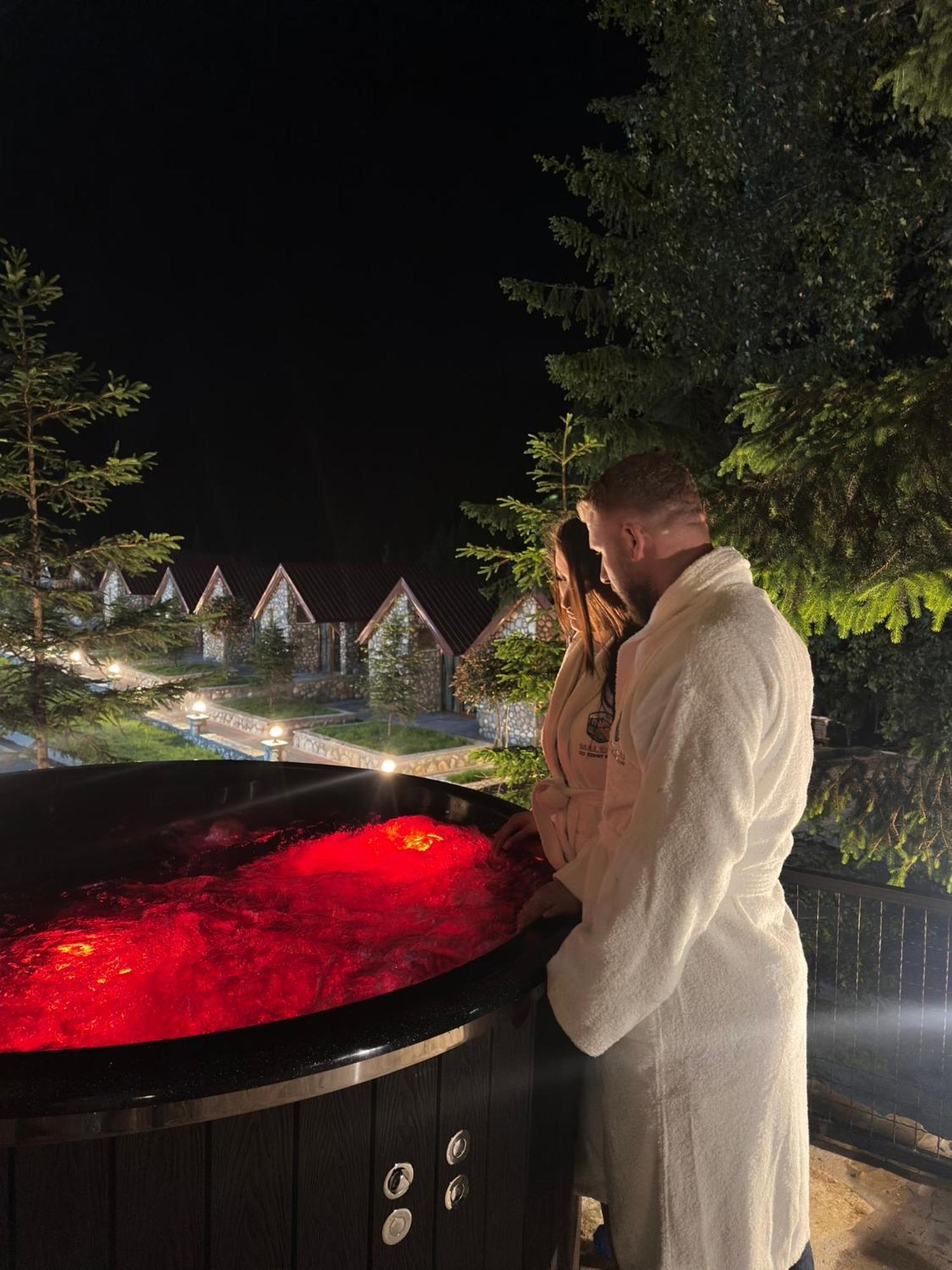 Malesia Eko Resort Peja Exteriör bild