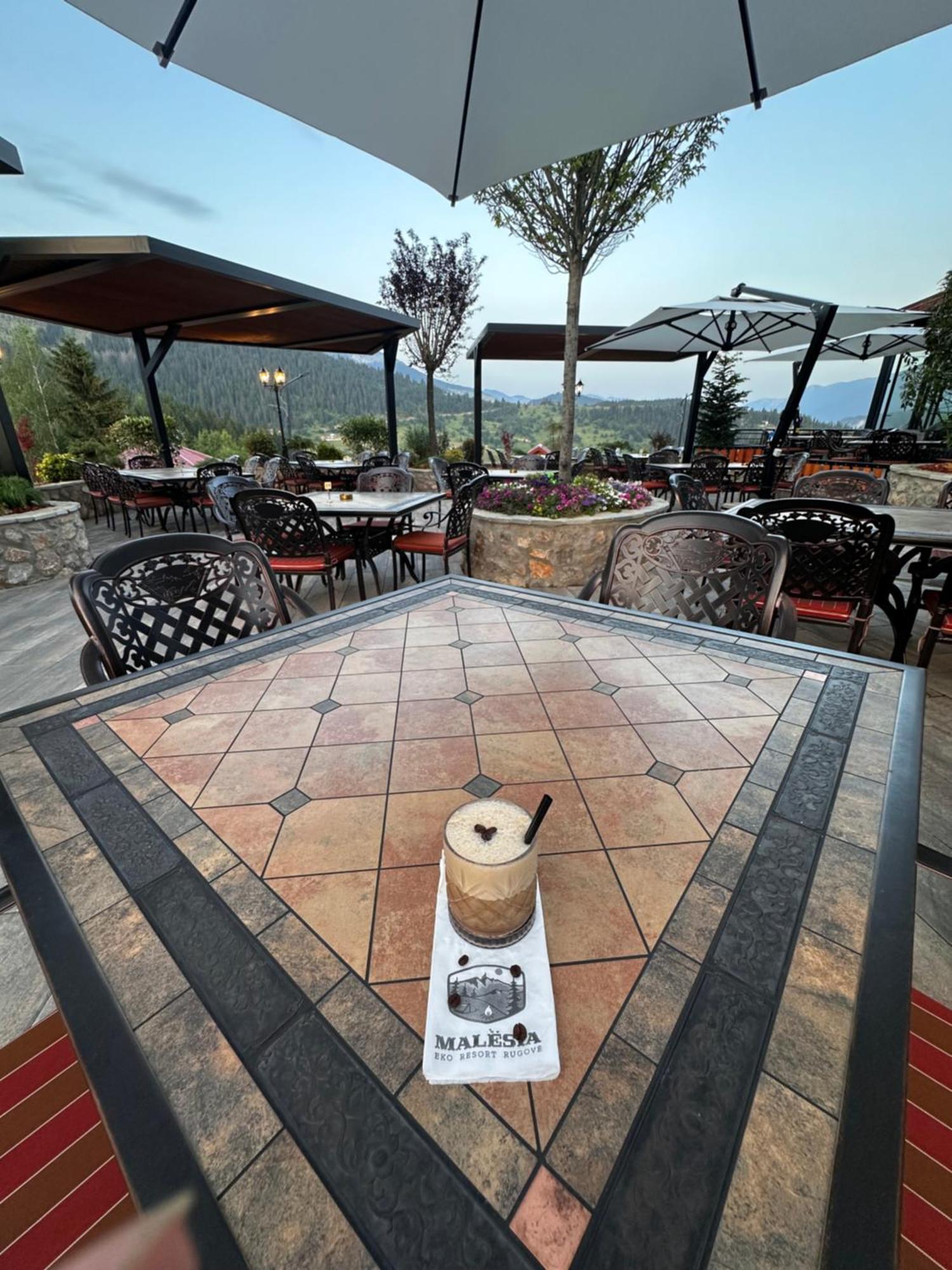 Malesia Eko Resort Peja Exteriör bild