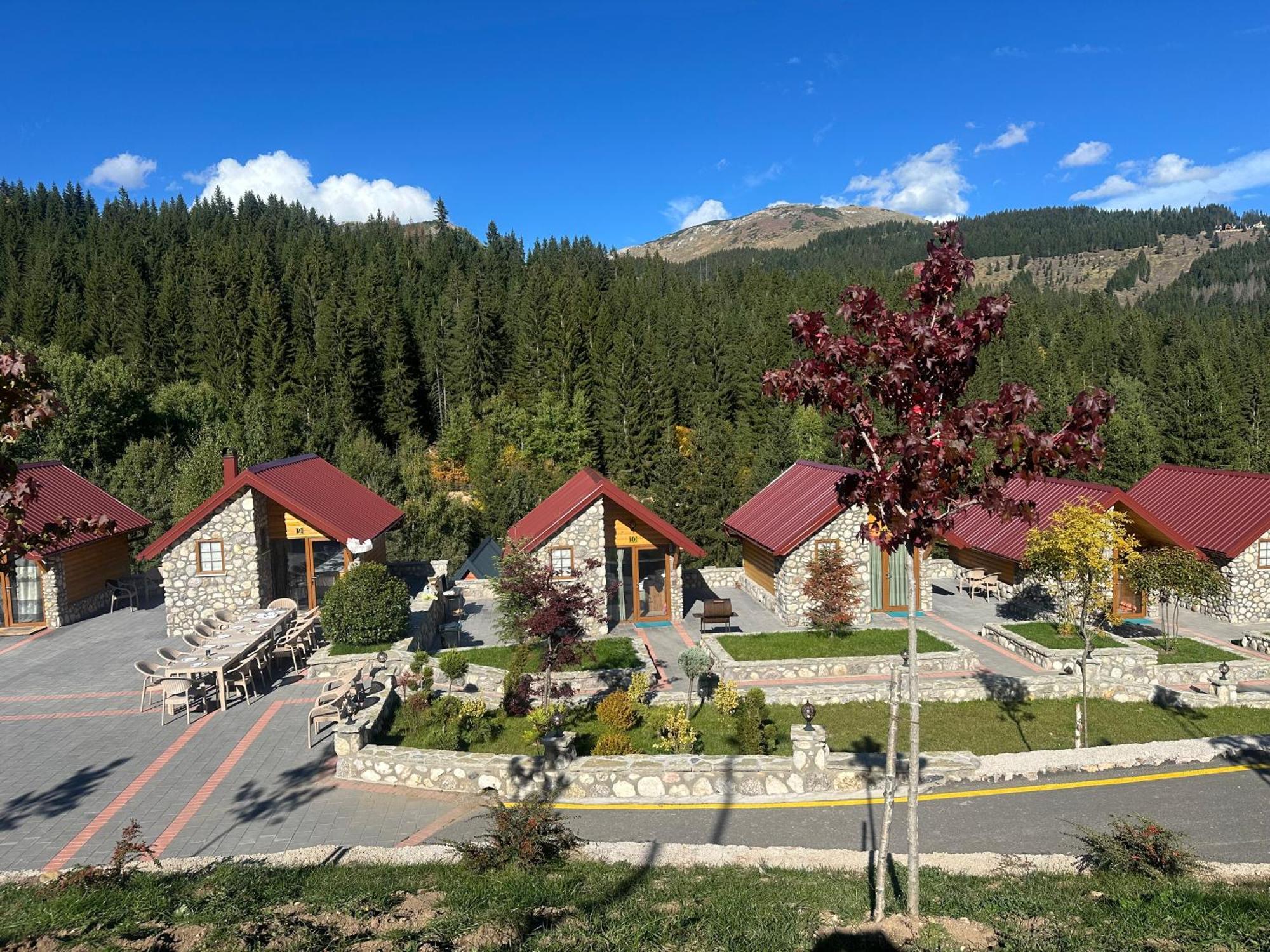Malesia Eko Resort Peja Exteriör bild