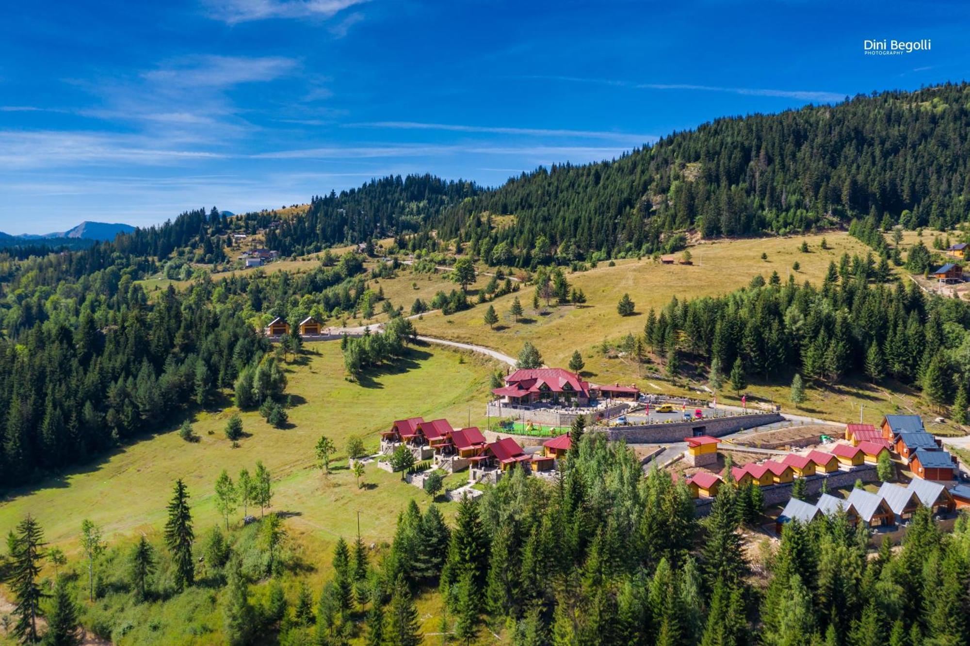 Malesia Eko Resort Peja Exteriör bild
