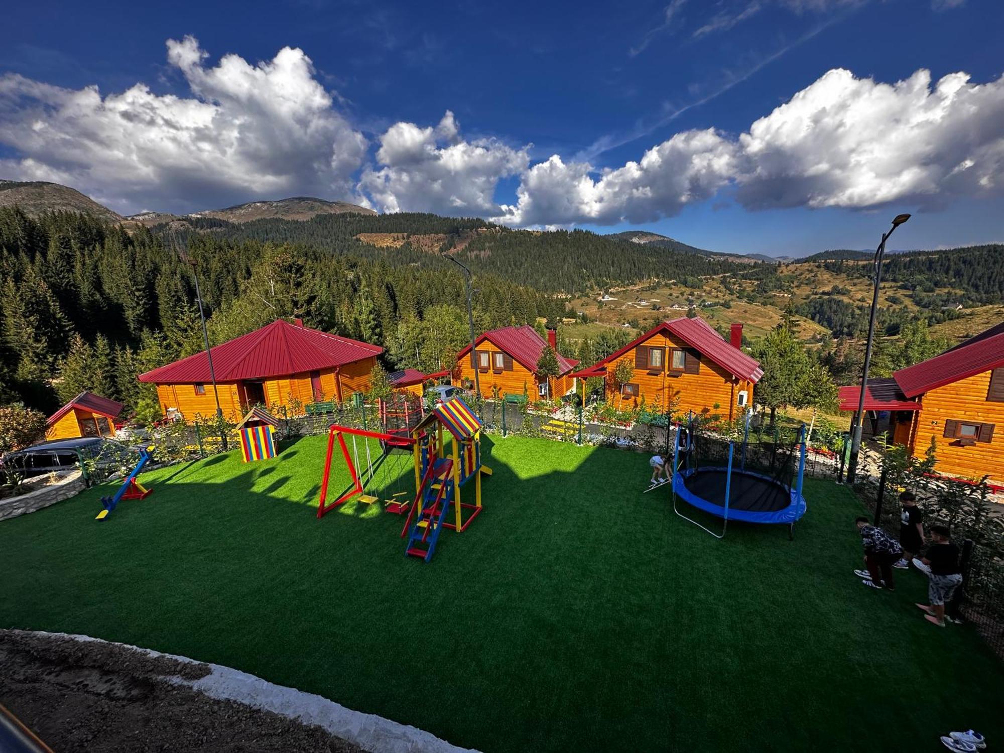 Malesia Eko Resort Peja Exteriör bild